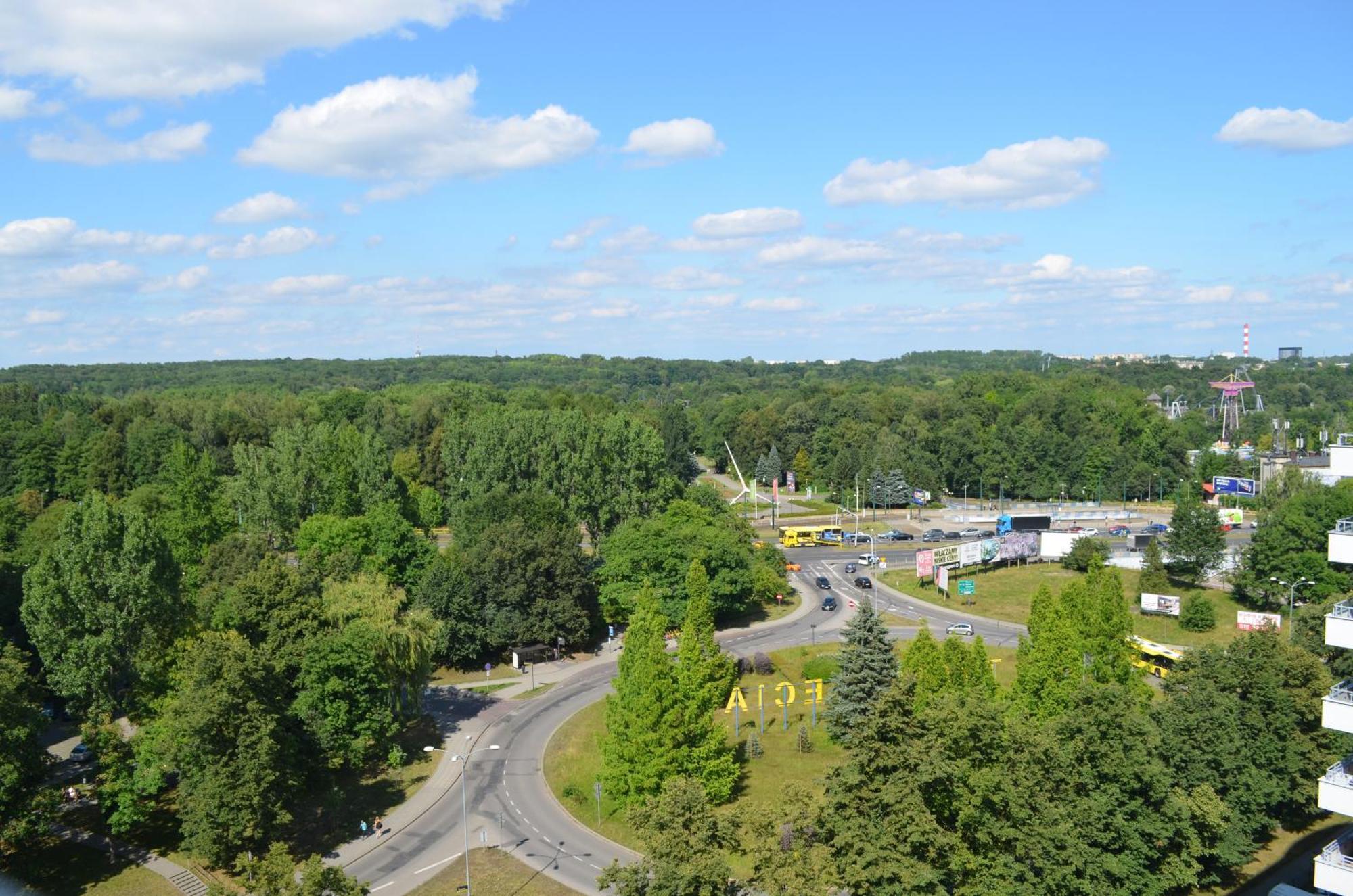 Apartment Silesia Park - Free Parking - Easy Check-In Katowice Bagian luar foto